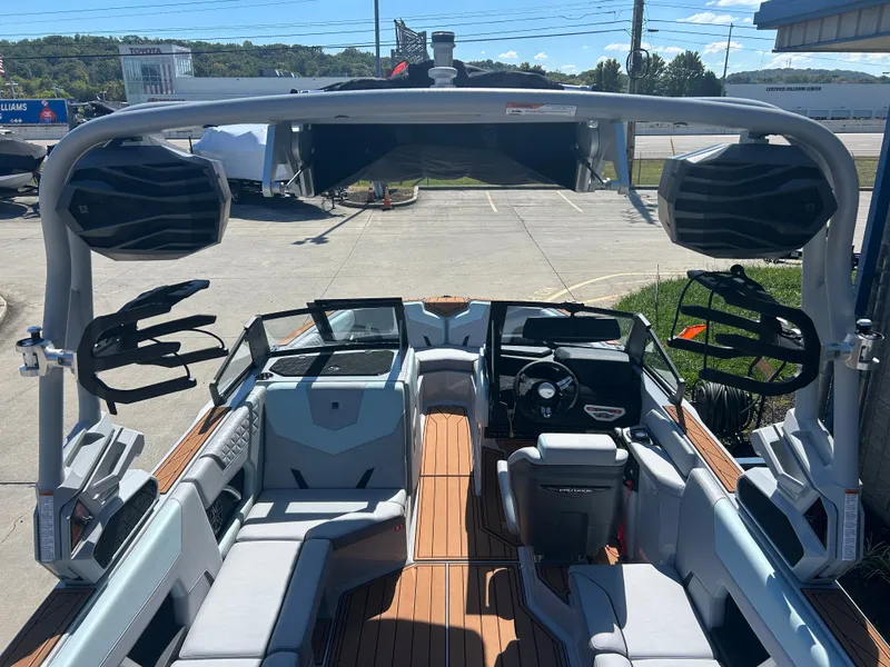 Slide: The Image of Nautique GS22 2026 - 12