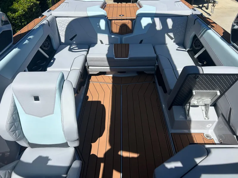 Slide: The Image of Nautique GS22 2026 - 23