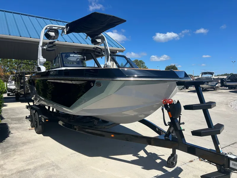 Slide: The Image of Nautique GS22 2026 - 1