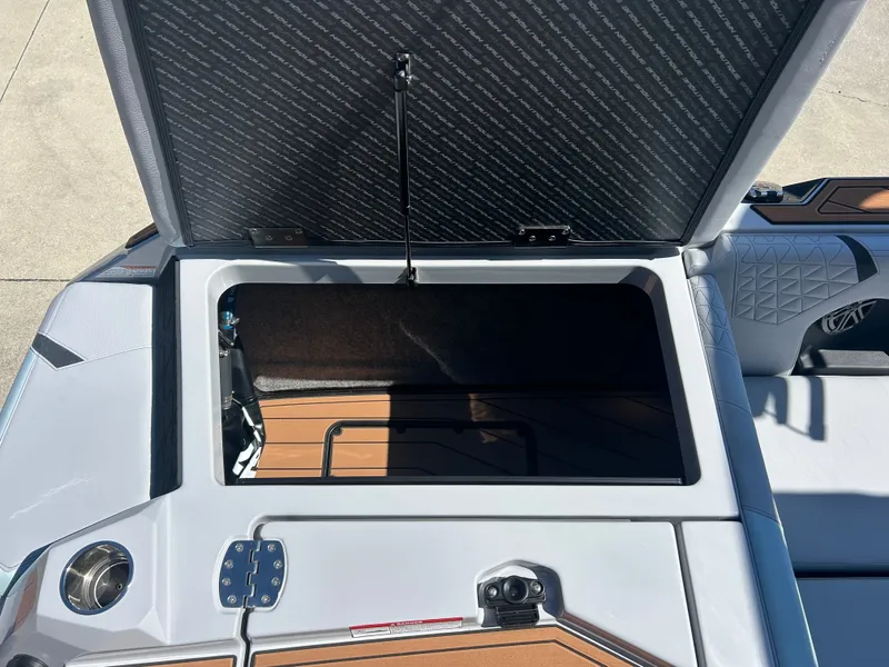 Slide: The Image of Nautique GS22 2026 - 9