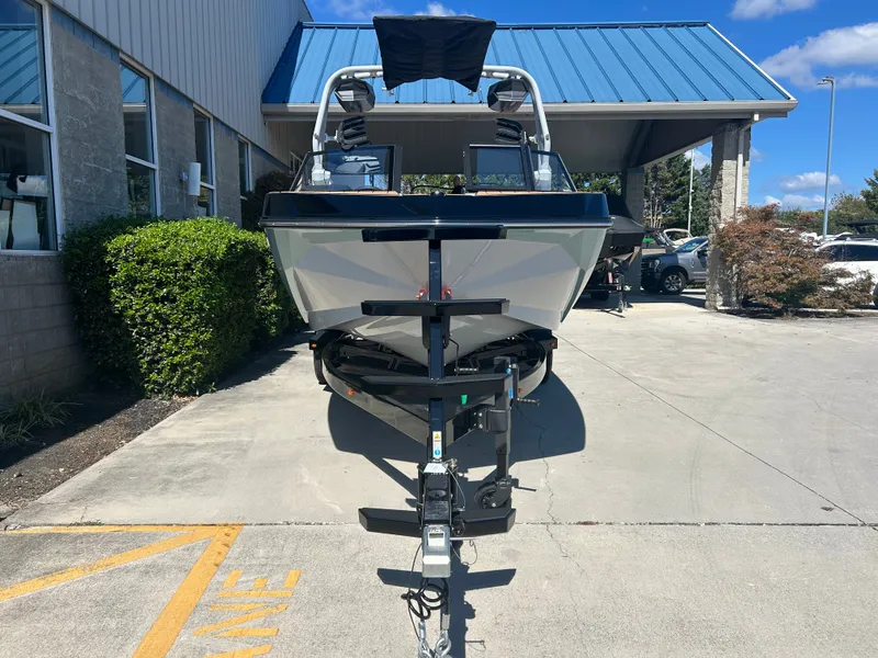 Slide: The Image of Nautique GS22 2026 - 2