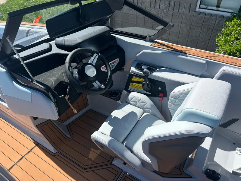 Slide: The Image of Nautique GS22 2026 - 18