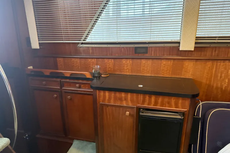 Slide: The Image of Hatteras 43 Double Cabin 1973 - 29