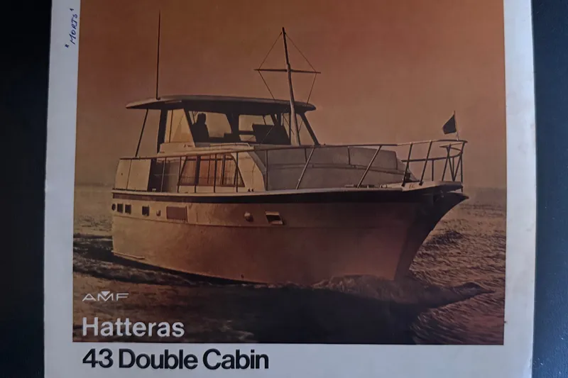 Slide: The Image of Hatteras 43 Double Cabin 1973 - 67