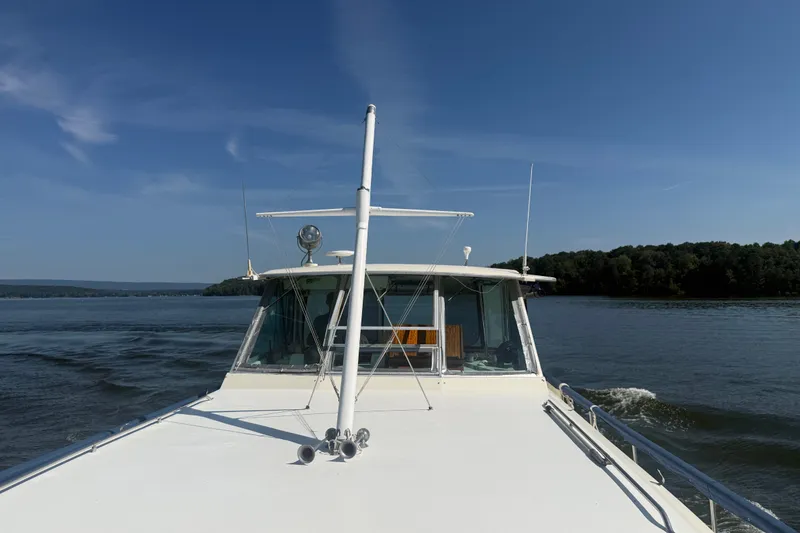 Slide: The Image of Hatteras 43 Double Cabin 1973 - 65