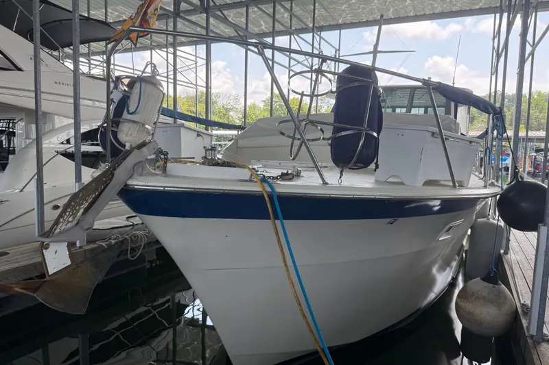 Slide: The Image of Hatteras 43 Double Cabin 1973 - 51