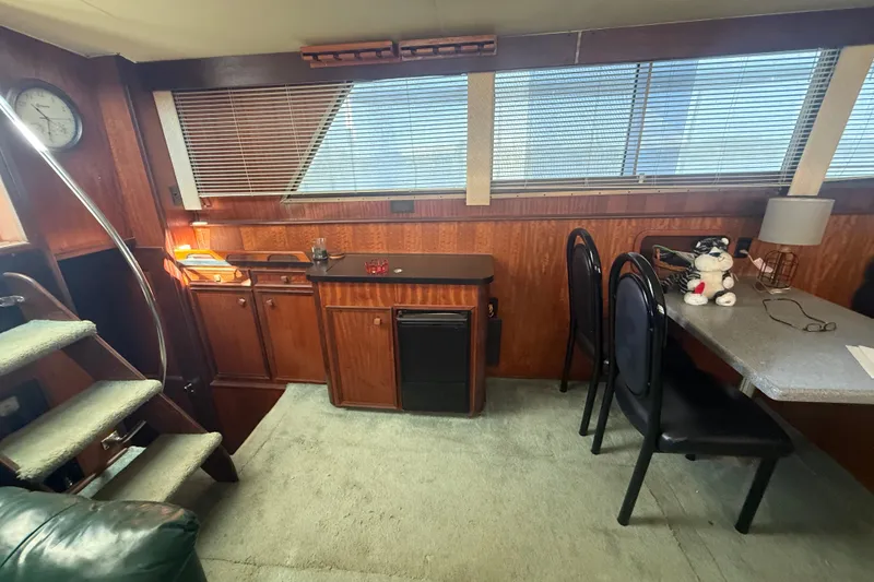 Slide: The Image of Hatteras 43 Double Cabin 1973 - 54
