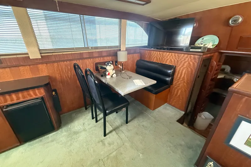 Slide: The Image of Hatteras 43 Double Cabin 1973 - 55