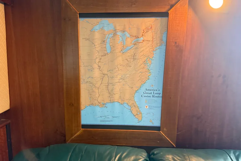 Slide: The Image of Hatteras 43 Double Cabin 1973 - 32