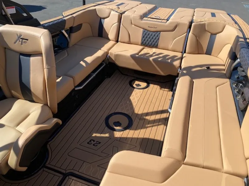 Slide: The Image of MasterCraft XT23 2025 - 17
