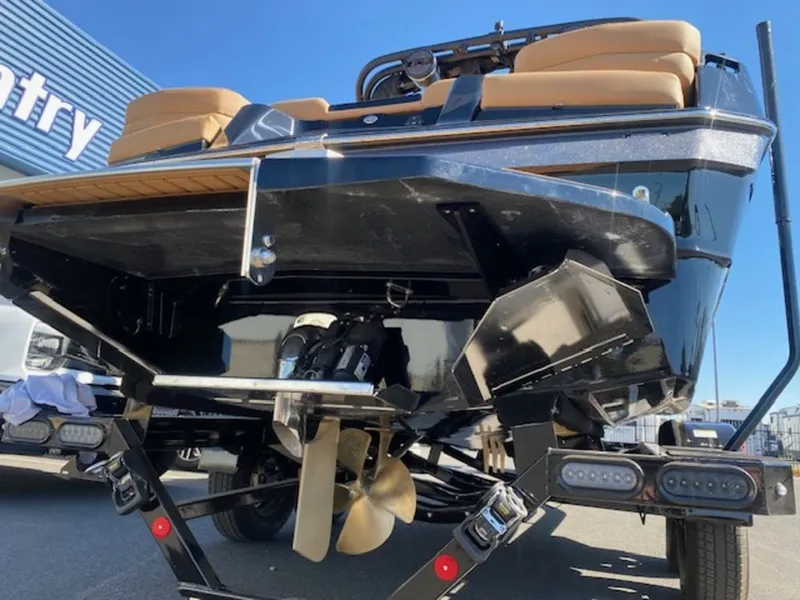 Slide: The Image of MasterCraft XT23 2025 - 6