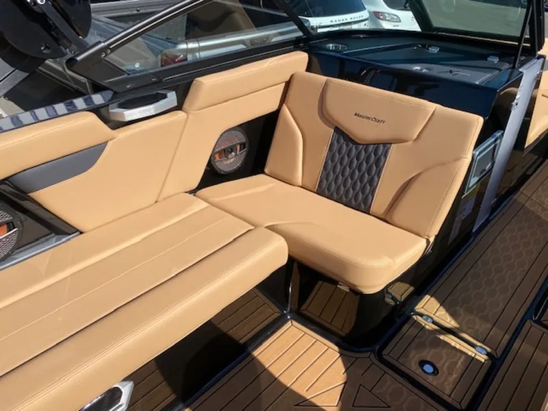 Slide: The Image of MasterCraft XT23 2025 - 15