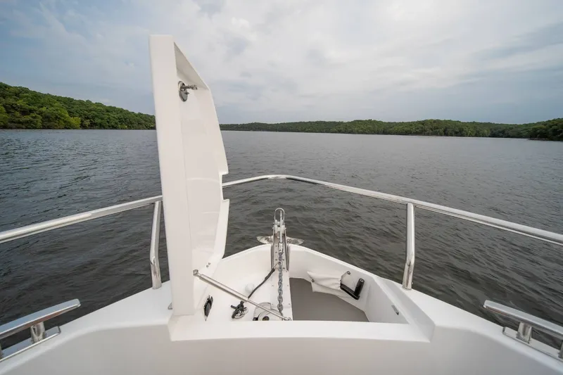 Slide: The Image of Schaefer Yachts DBA 380 2025 - 10