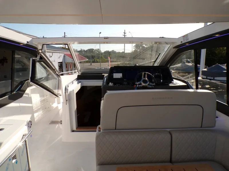 Slide: The Image of Schaefer Yachts DBA 380 2025 - 17