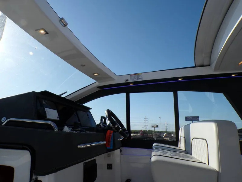 Slide: The Image of Schaefer Yachts DBA 380 2025 - 20