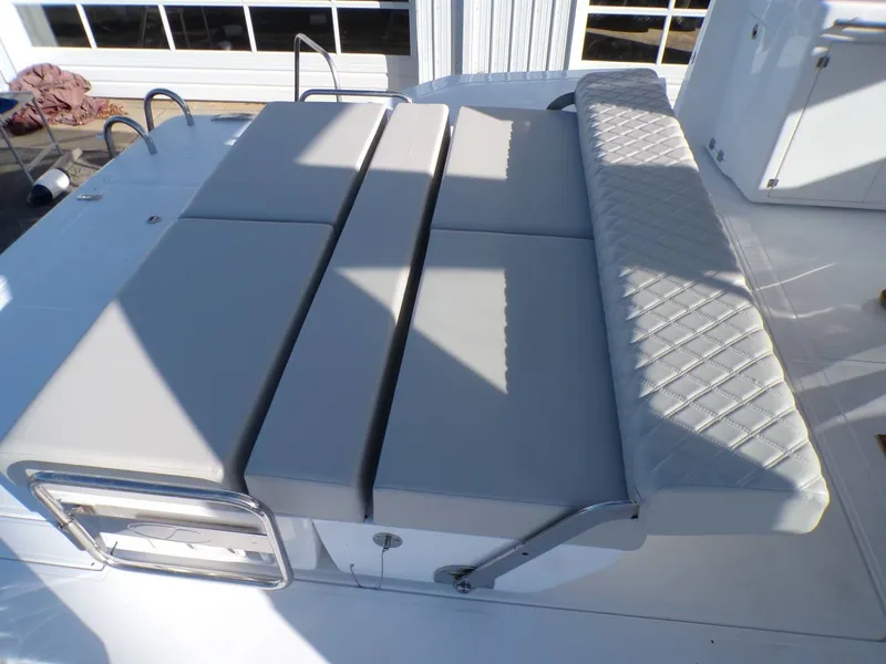 Slide: The Image of Schaefer Yachts DBA 380 2025 - 27