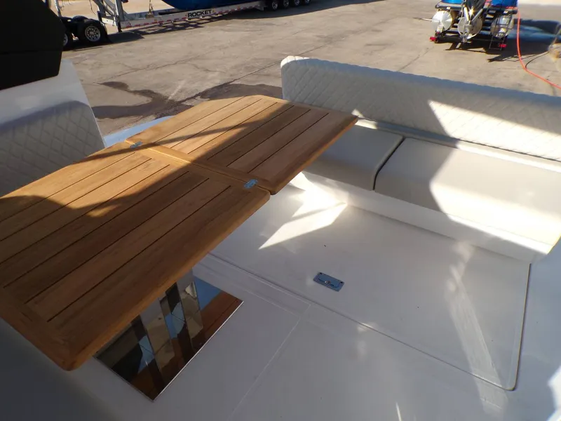 Slide: The Image of Schaefer Yachts DBA 380 2025 - 31