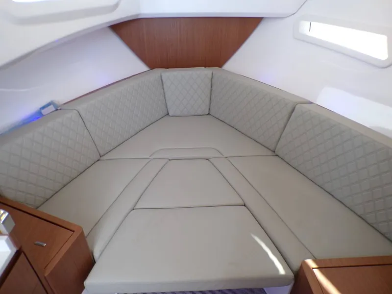 Slide: The Image of Schaefer Yachts DBA 380 2025 - 40