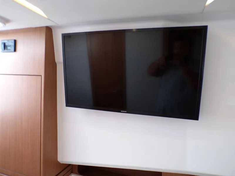 Slide: The Image of Schaefer Yachts DBA 380 2025 - 41