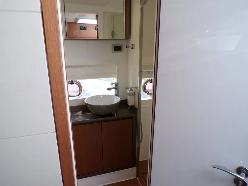Slide: The Image of Schaefer Yachts DBA 380 2025 - 42