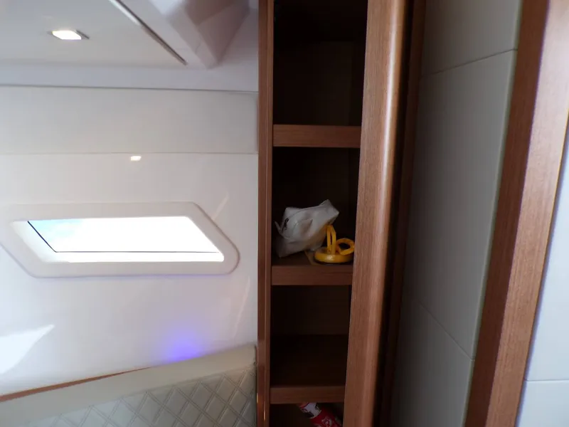 Slide: The Image of Schaefer Yachts DBA 380 2025 - 48