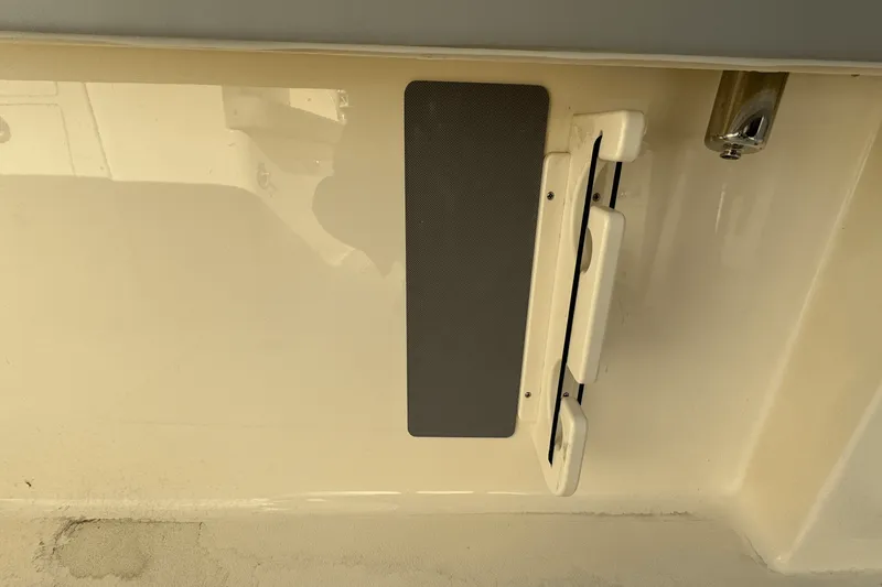 Slide: The Image of Scout 357 LXF 2025 - 16