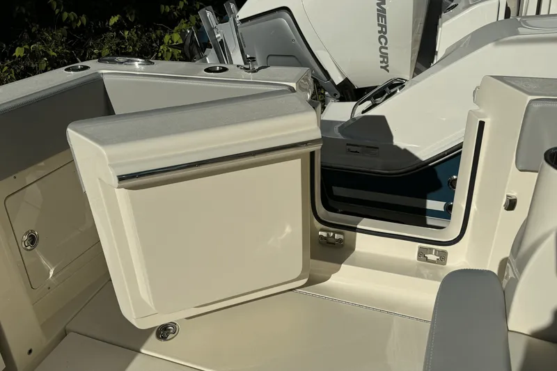 Slide: The Image of Scout 357 LXF 2025 - 27