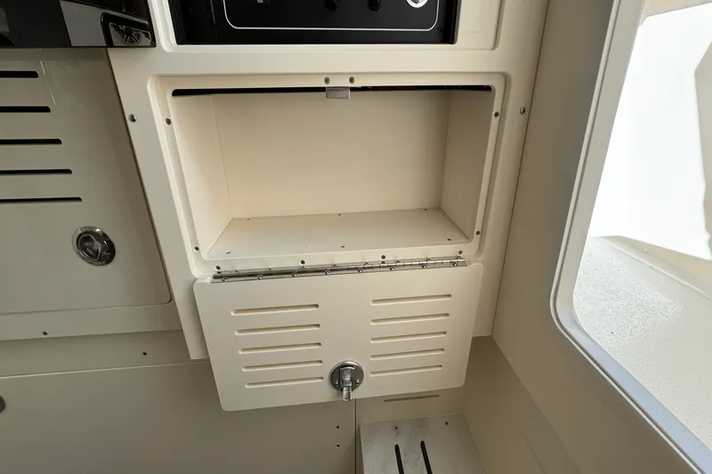 Slide: The Image of Scout 357 LXF 2025 - 64