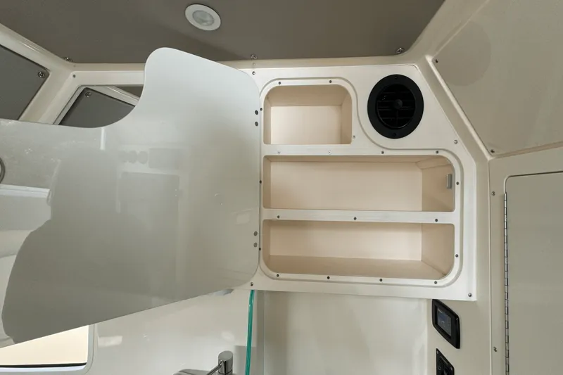 Slide: The Image of Scout 357 LXF 2025 - 70