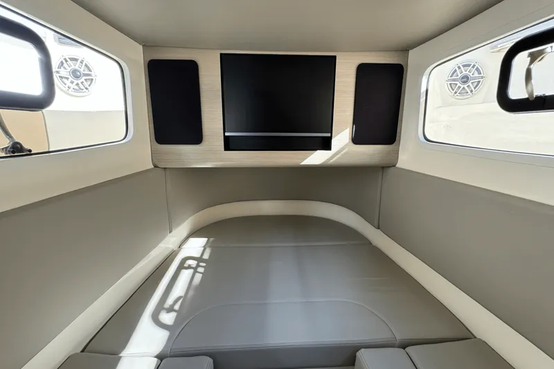 Slide: The Image of Scout 357 LXF 2025 - 87