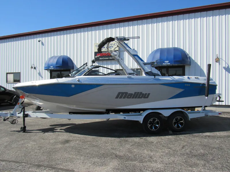 Slide: The Image of Malibu Wakesetter 23LSV 2026 - 1