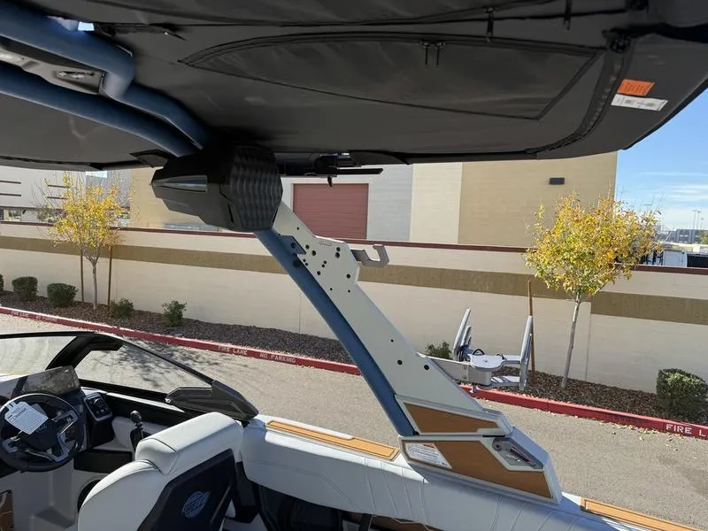 Slide: The Image of Malibu 23 MXZ 2026 - 9