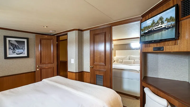 Slide: The Image of Broward Raised Pilothouse 2000 - 19