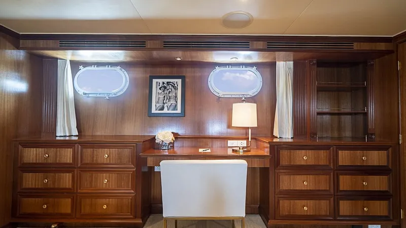 Slide: The Image of Broward Raised Pilothouse 2000 - 13