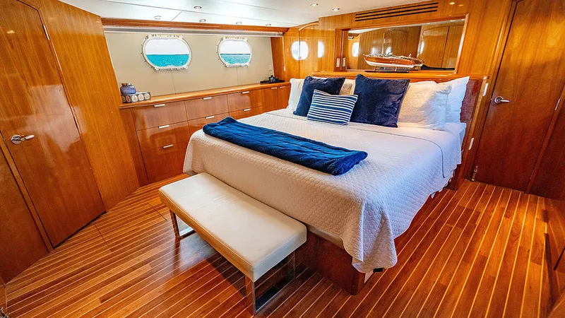 Slide: The Image of Hatteras Cockpit Motor Yacht 2003 - 10