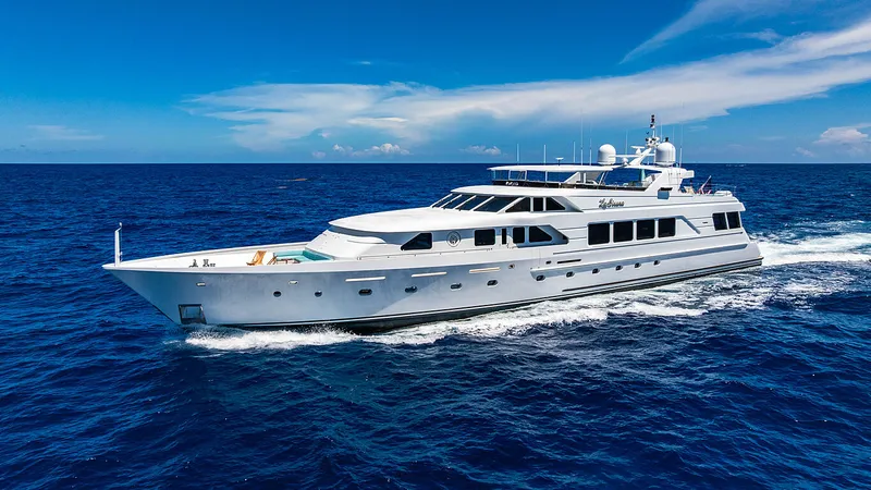 Slide: The Image of Christensen Raised Pilothouse MY 2000 - 45
