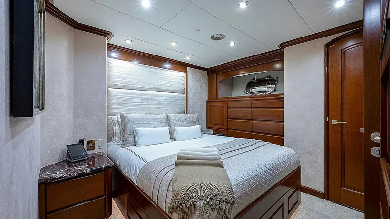 Slide: The Image of Christensen Raised Pilothouse MY 2000 - 22