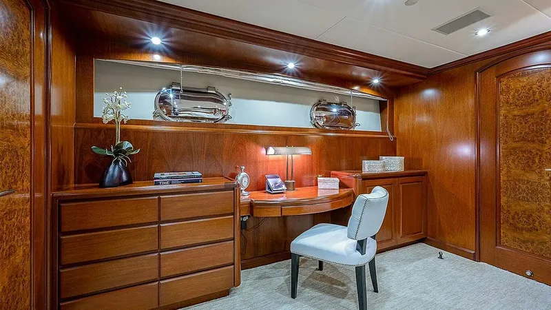Slide: The Image of Christensen Raised Pilothouse MY 2000 - 17