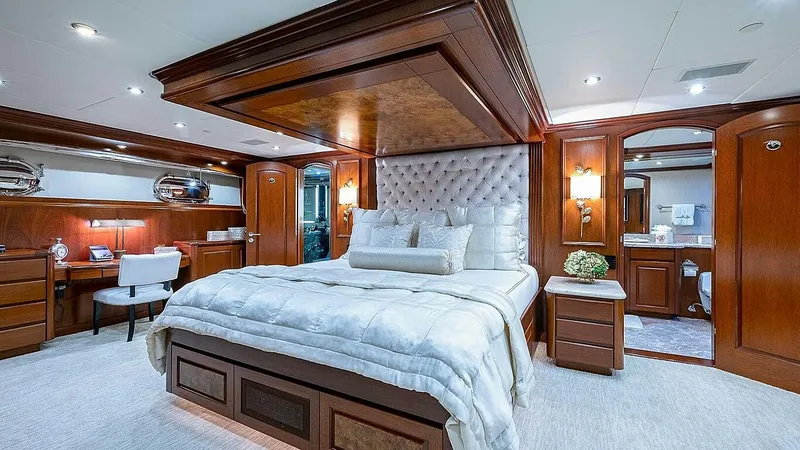 Slide: The Image of Christensen Raised Pilothouse MY 2000 - 16