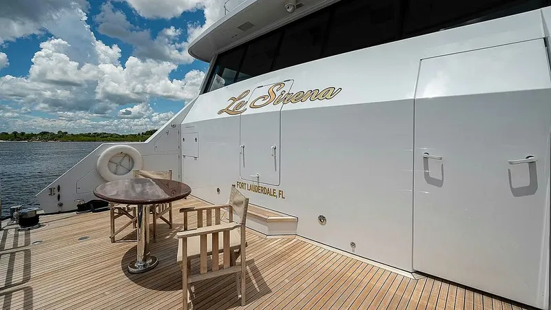 Slide: The Image of Christensen Raised Pilothouse MY 2000 - 37