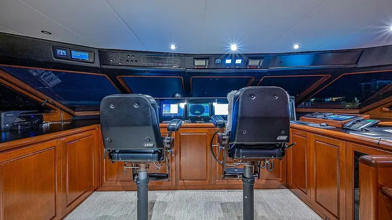 Slide: The Image of Christensen Raised Pilothouse MY 2000 - 13
