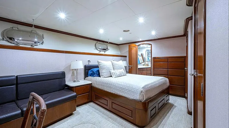 Slide: The Image of Christensen Raised Pilothouse MY 2000 - 27