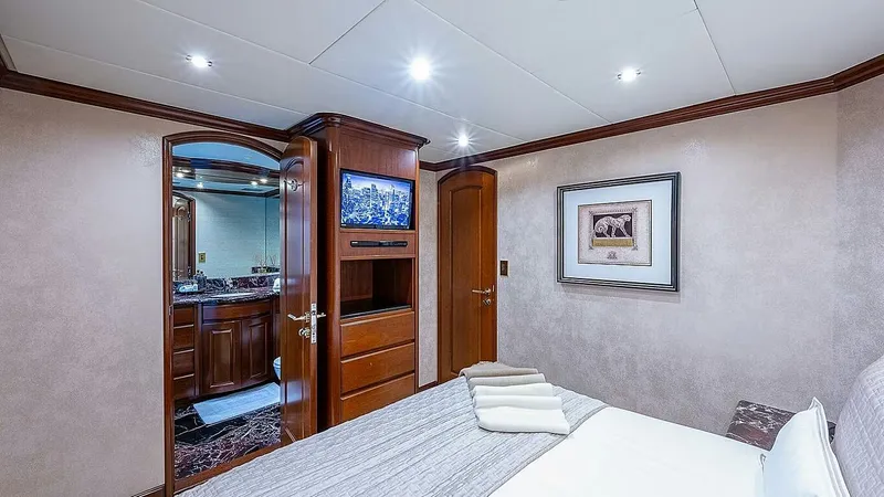 Slide: The Image of Christensen Raised Pilothouse MY 2000 - 23