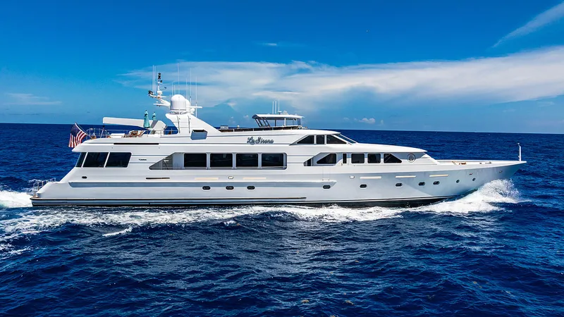 Slide: The Image of Christensen Raised Pilothouse MY 2000 - 1