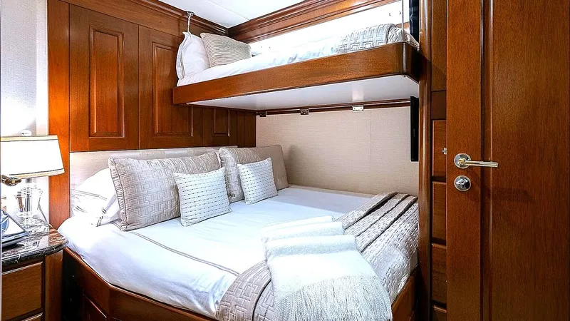 Slide: The Image of Christensen Raised Pilothouse MY 2000 - 25