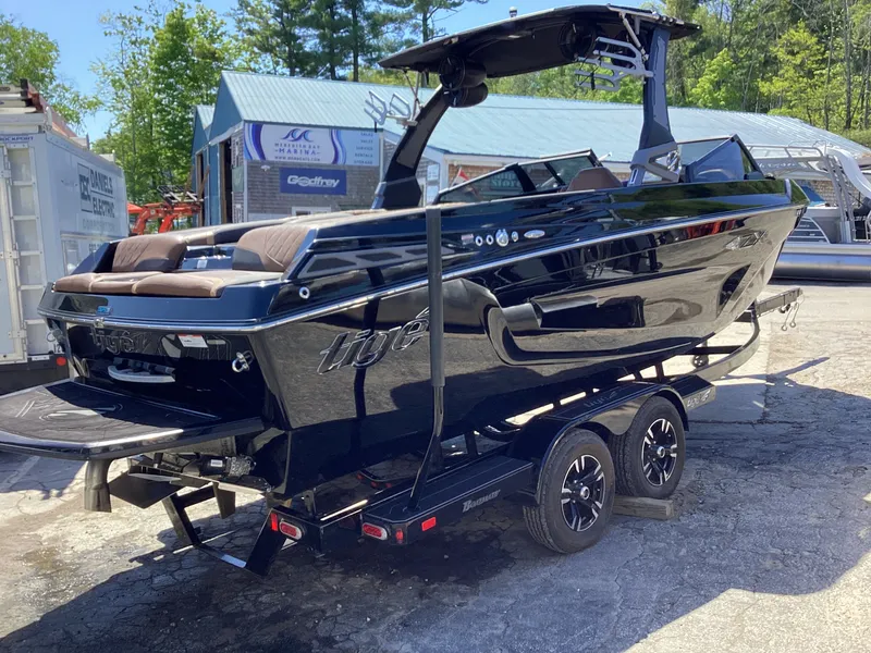 Slide: The Image of Tigé 23 ZX 2020 - 6