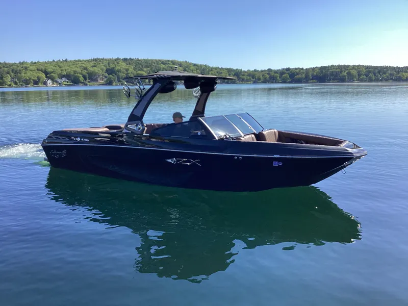 Slide: The Image of Tigé 23 ZX 2020 - 1