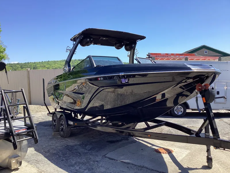 Slide: The Image of Tigé 23 ZX 2020 - 5