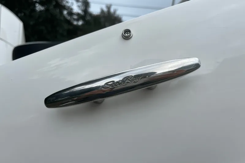 Slide: The Image of Sea Ray SPX 210 Outboard 2025 - 14