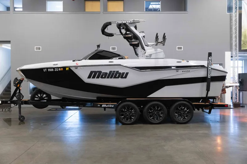 The Image of Malibu M230 2025 - 0
